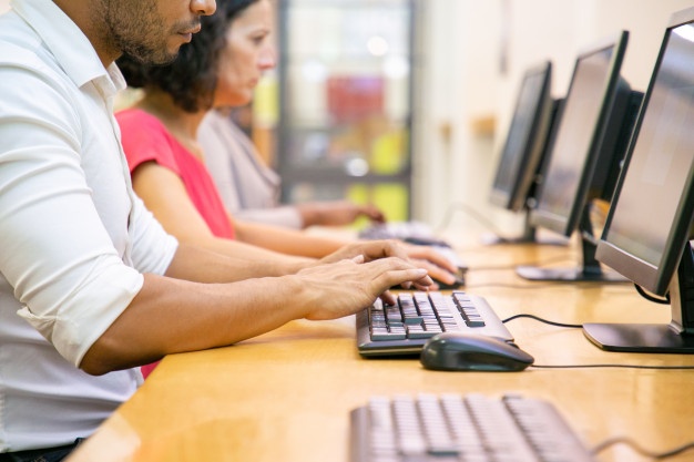 Transformamos la gestión empresarial con innovación tecnológica. Desarrollos a medida de gestión para empresas